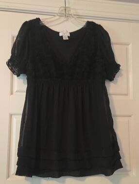 LOFT Black Ruffled V-Neck Short Sleeve Tunic